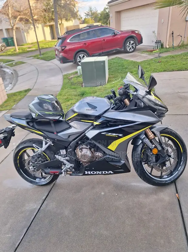 Honda CBR 2023 Gray - 1