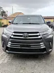 Toyota Highlander 2018 Gray - 1