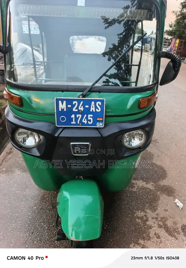 Bajaj RE 2024 Three-Wheeler - 1
