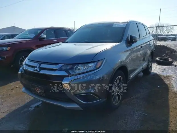 Mitsubishi Outlander 2016 Gray - 1