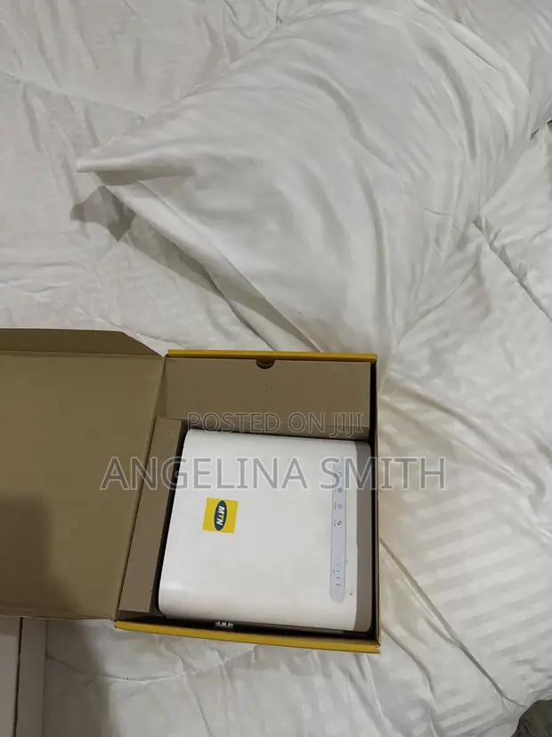 ZTE MF286C 4G LTE Cat 6 Router - 1