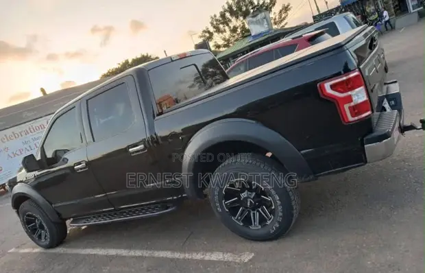 2019 Ford F-150 Black - 1