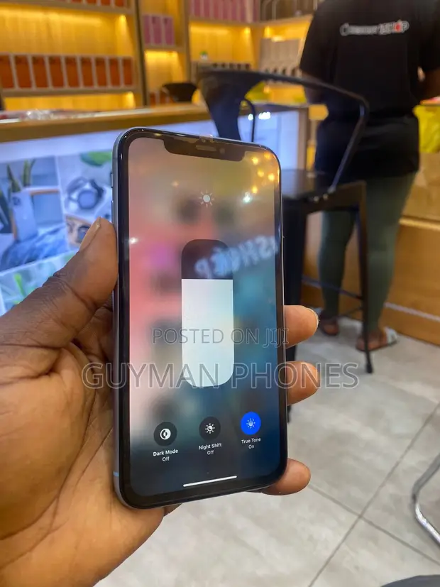 Apple iPhone XR 64GB - UK Used - 1