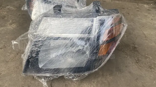 Nissan Pathfinder 2012 Headlight - 1