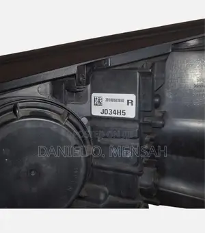 2016 Hyundai Tucson Front Headlight (Genuine UK)