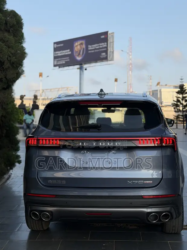 Jetour X70 Plus 2023 Silver - 1