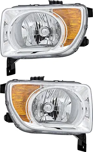 Honda Element Headlight (Used)