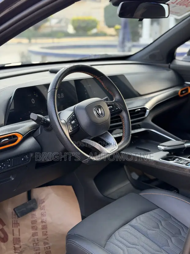 Changan UNI-T 2.0 FWD 2023 Black - 1