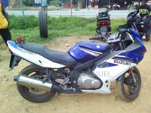 Suzuki GSR 500 2015 Blue