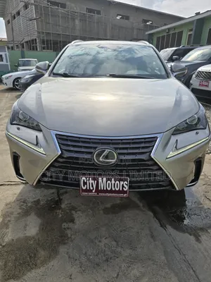 Lexus NX 300 FWD 2021 SUV