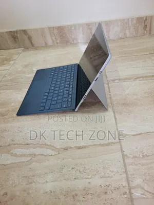 Microsoft Surface Pro (2017) 8GB RAM, 256GB SSD