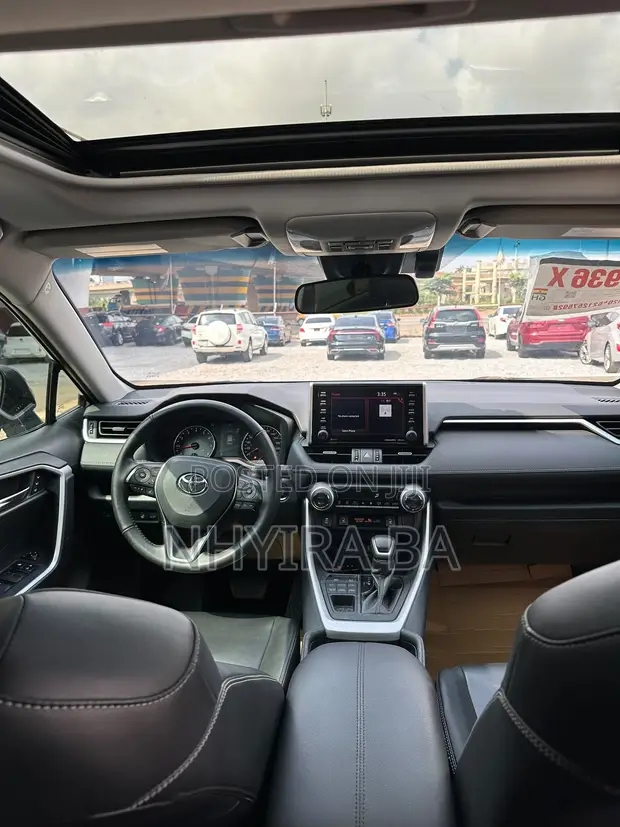 Toyota RAV4 XLE AWD 2020 Gray - 1