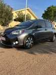 Toyota Yaris 2017 Gray - 1