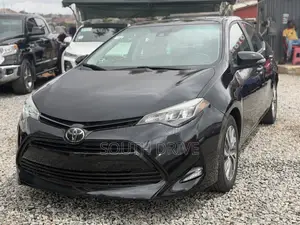 2018 Toyota Corolla XLE (1.8L) Black