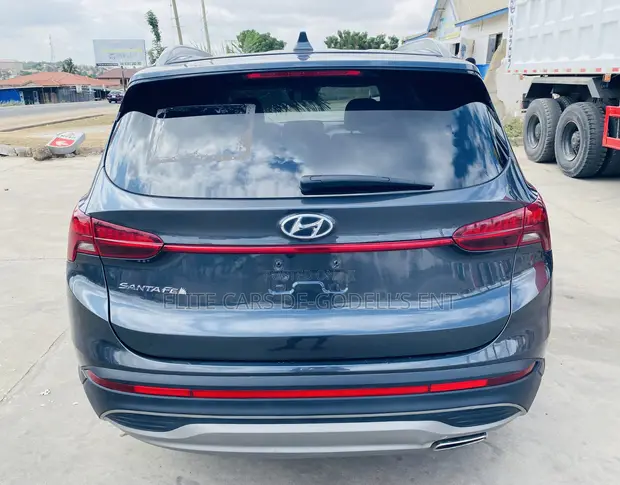 Hyundai Santa Fe SE 2023 Gray - 1
