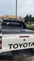 Toyota Hilux Retractable Bucket Cover (Roller) - 2