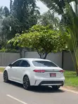 Toyota Corolla LE 2020 White - 2