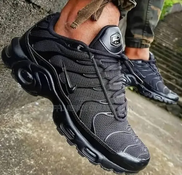 Original Black TN Sneakers - 1