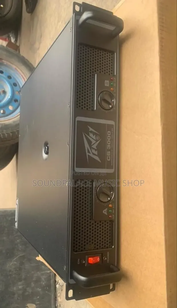 Peavey CS 3000 Professional Stereo Power Amplifier - 1