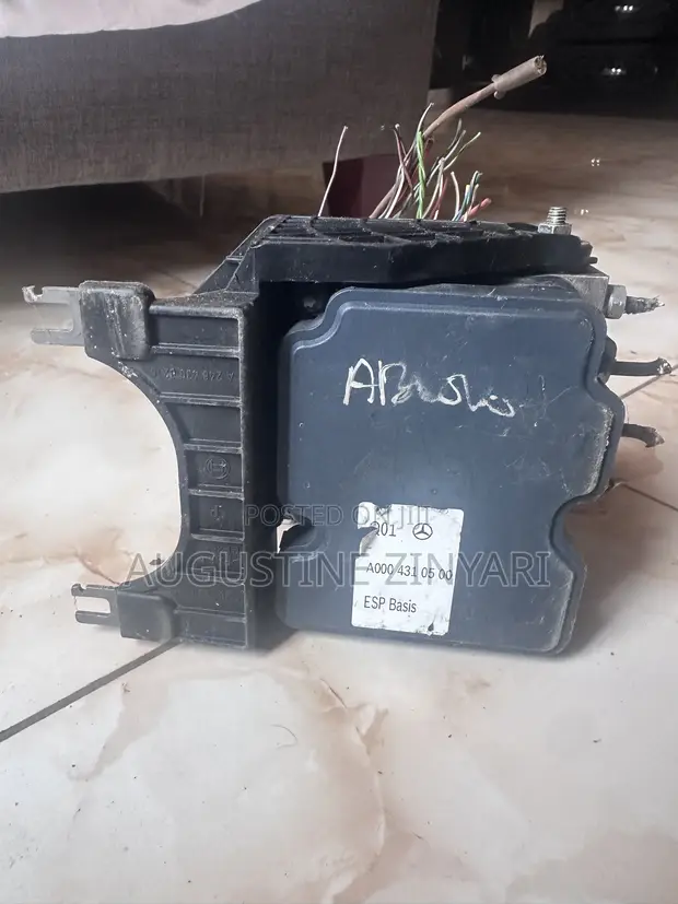 Mercedes-Benz GLA 250 ABS Pump - 1