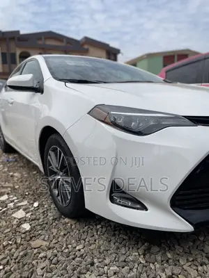 2017 Toyota Corolla LE Sedan