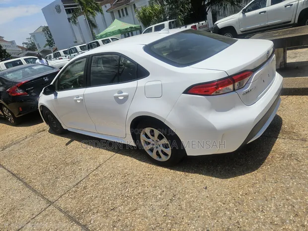 Toyota Corolla SE 2020 White - 1