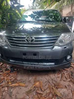 Toyota Fortuner 3.0 D AWD 2014 Gray