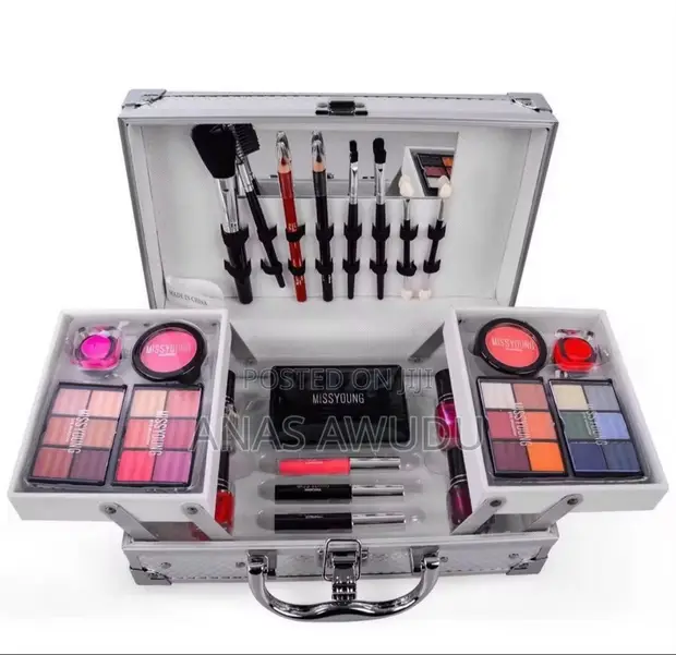 Aluminum Makeup Tools Case - 1