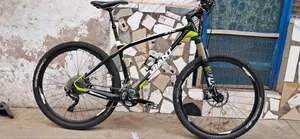 Giant Rim 27 Mountain Bike - Full Fiber, Hydraulic Brakes