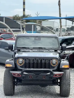 2024 Jeep Gladiator Black