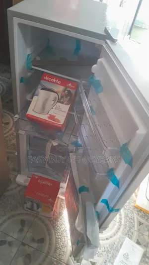 Flamingo Refrigerator 165L