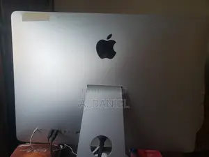 Apple iMac Desktop Computer