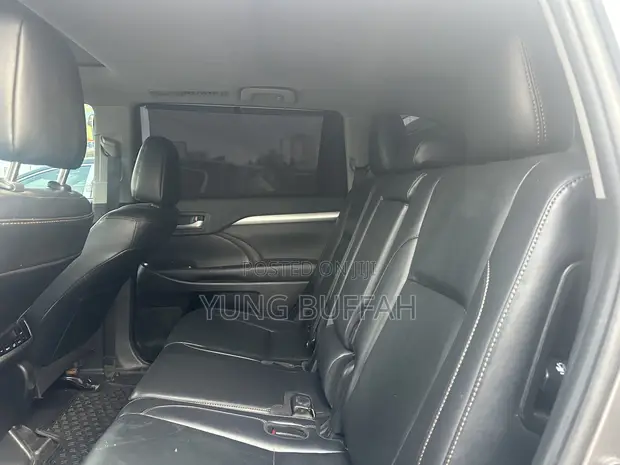 Toyota Highlander Limited 2019 Gray - 1
