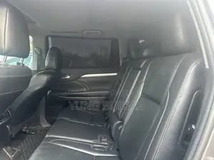 Toyota Highlander Limited 2019 Gray