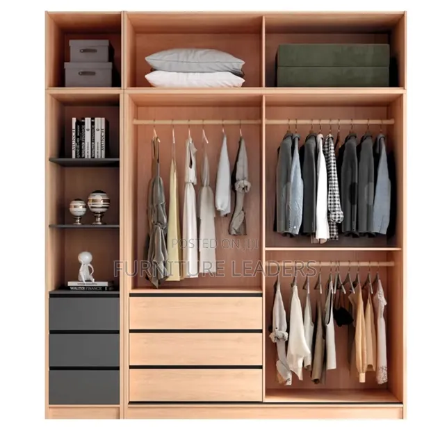 Built-in Wardrobe/Closet - Laminated Board - 1
