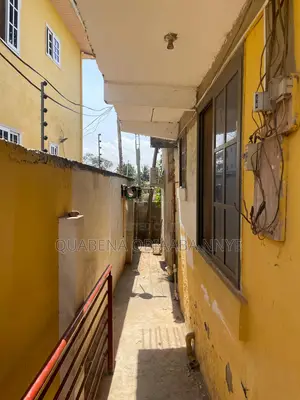 4-Bedroom Townhouse/Terrace in Lakeside Estate for Sale