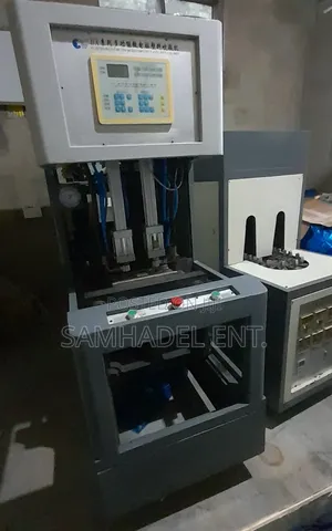 PET Bottle Blowing Machine with Heater