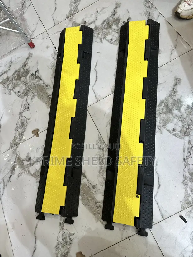 Heavy Duty Cable Protector Ramp - Safety Cover - 1
