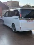Toyota Voxy V 2WD 8-Seater 2015 White - 4