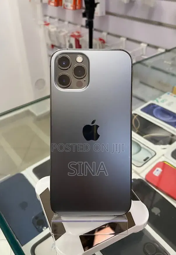 Apple iPhone 12 Pro 128GB Black - 1