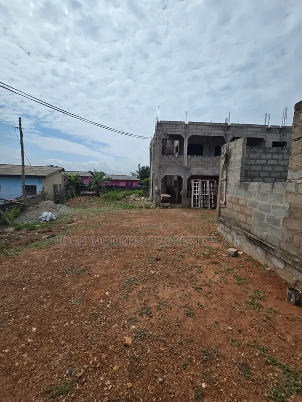 6-Bedroom House for Sale in Teshie, Joyce Bakery Area - 1