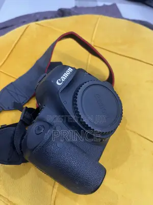 Canon 6D Full Frame DSLR with 24mm f/2.8 Lens & Speedlite