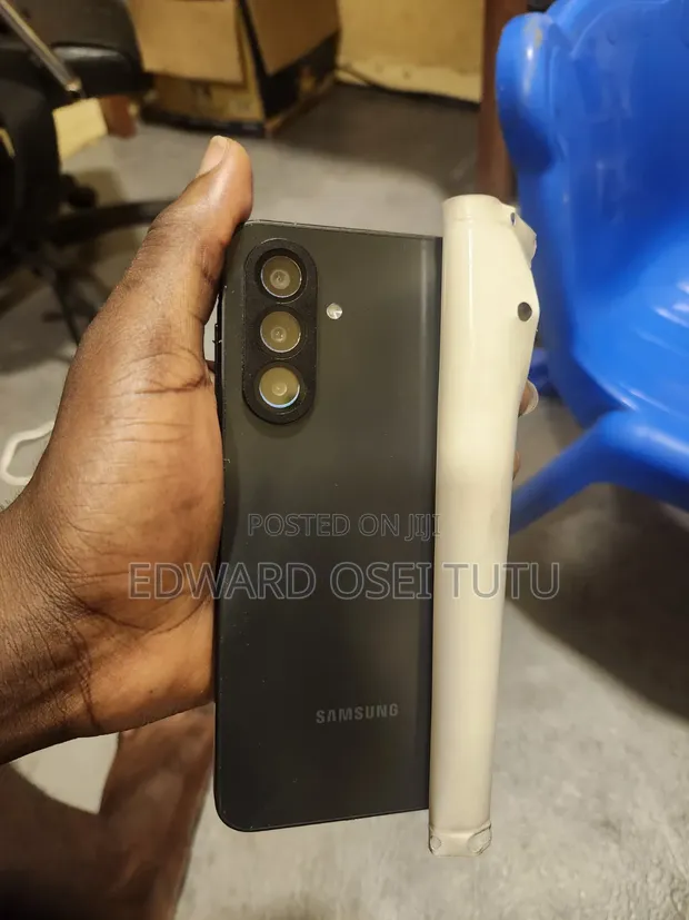 Samsung Galaxy A17 256GB Black - 1