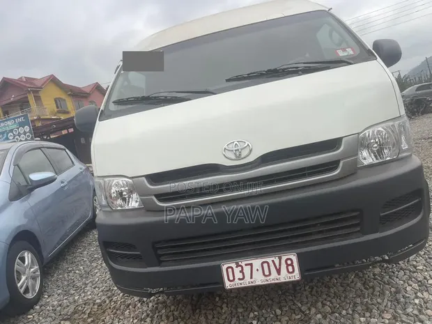 Toyota HiAce 2017 - Foreign Used - 1