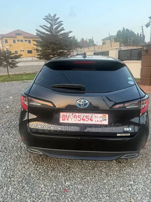 2020 Toyota Corolla Touring Hybrid - Black