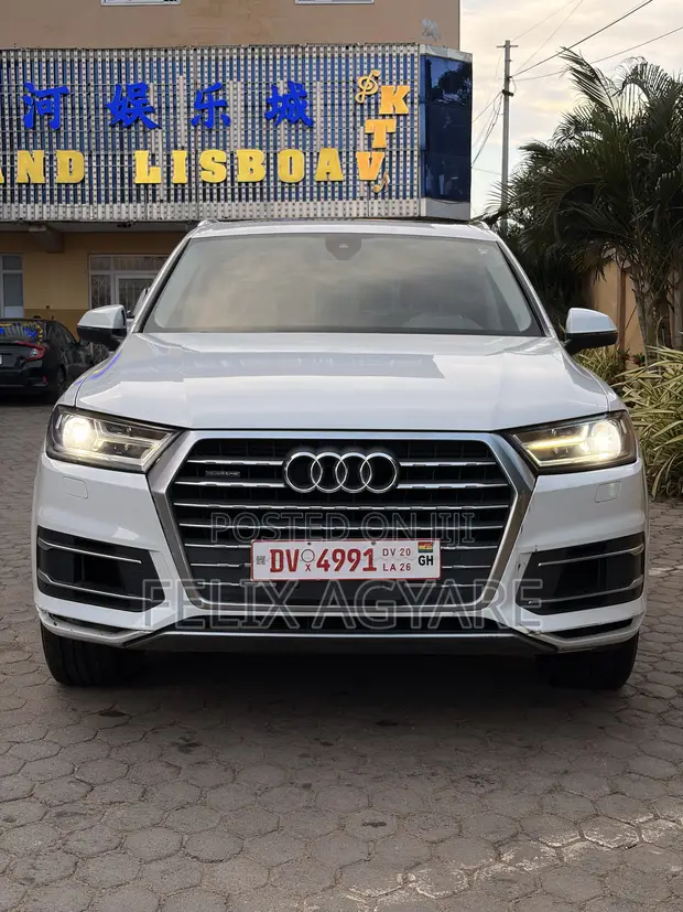2018 Audi Q7 3.0T Premium AWD quattro White - 1