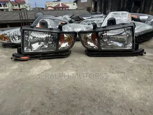 Honda Ridgeline 2010 Headlight Set