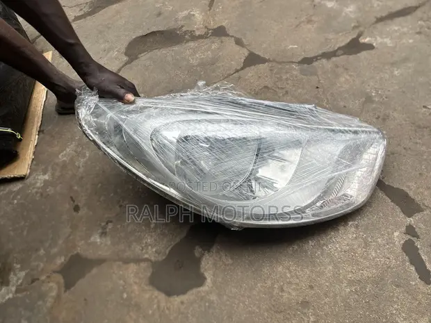 Hyundai i10 2012 Headlight (Used Pair) - 1