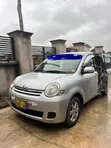 Toyota Sienta 2013 Silver - 2