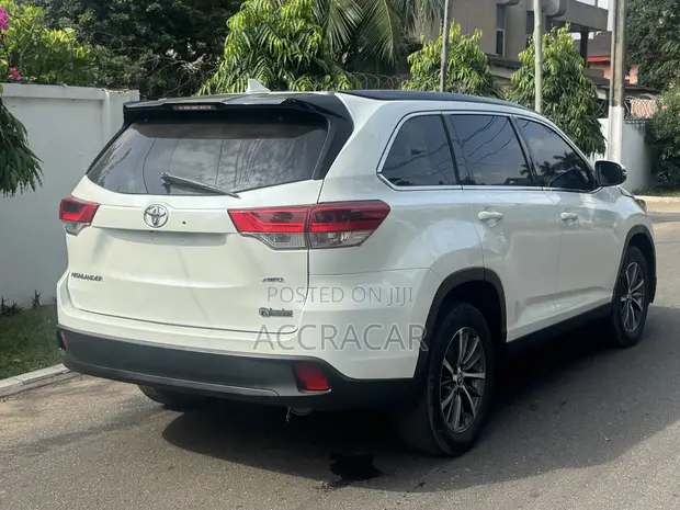 Toyota Highlander 2019 White - 1